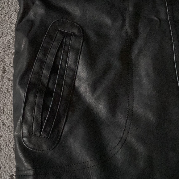 Mens leather jacket - Picture 5 of 16